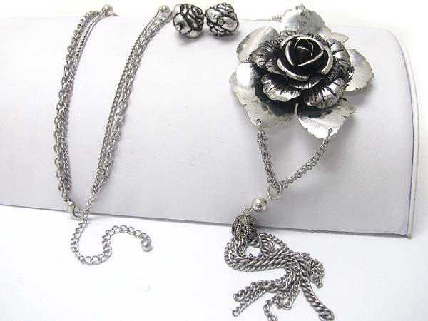 Burnish metal flower pendant and tassell drop long necklace earring set 