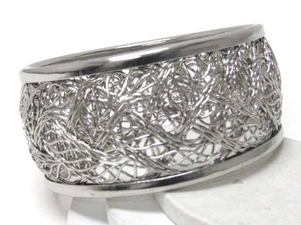 Tangled metal wire round bangle