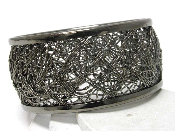 Tangled metal wire round bangle