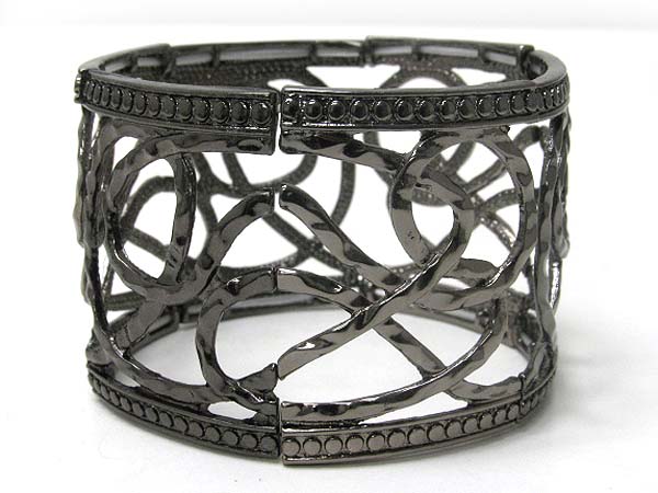 Tall hammered metal wire deco stretch bracelet