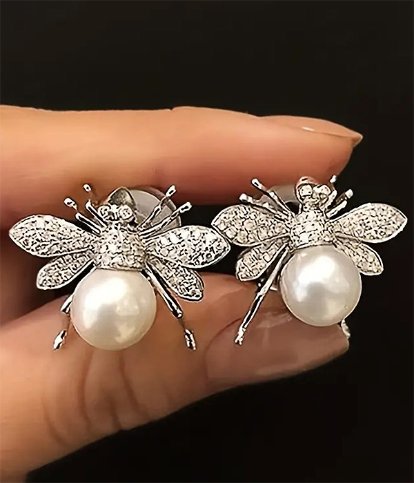 Crystal and pearl bee earring