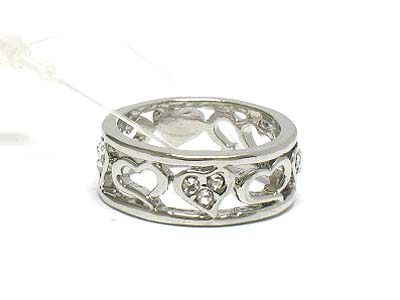 Crystal deco heart pattern ring 