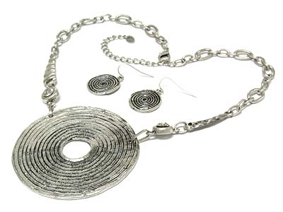 Burnish metal large multi round pendant necklace and earring set