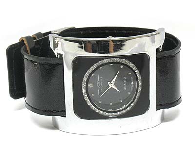 Crystal round face and leather band slider watch