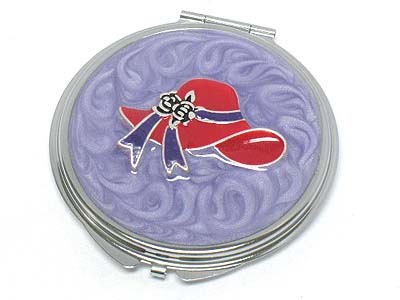 Red hat circle compact mirror