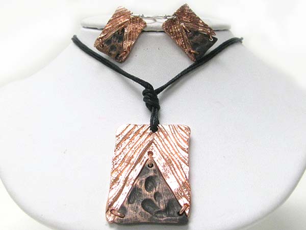 Two burnish textured metal piece joint link pendant necklace earring set