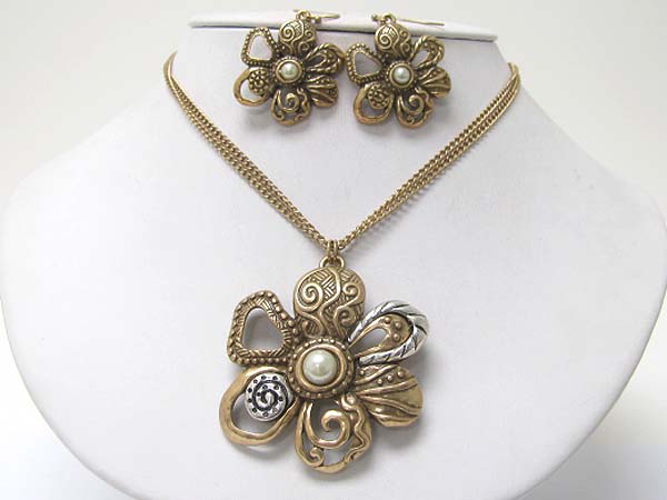 Burnish textured metal flower pendant necklace earring set