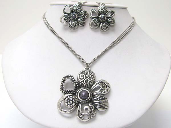 Burnish textured metal flower pendant necklace earring set