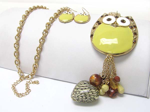 Crystal stud owl pendant and glass heart dangle necklace earring set