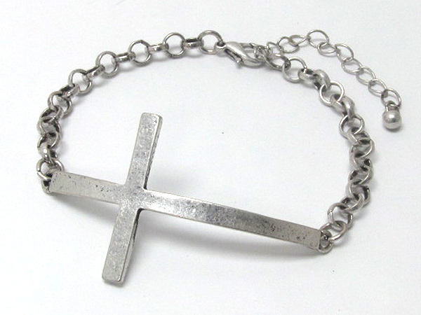 Curved metal cross and chain bracelet