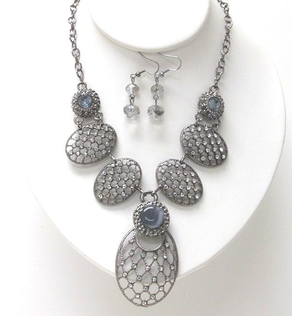 Crystal and metal filigree deco oval link necklace earring set