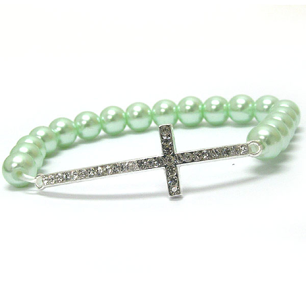 Crystal cross and pearl stretch bracelet