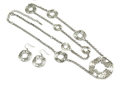 Antiques silver metal ring link long necklace and earring set