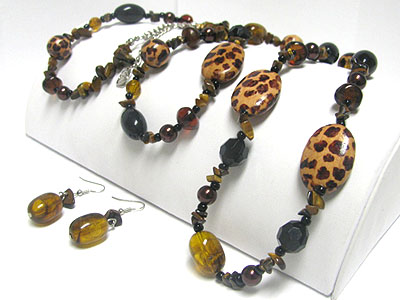 Animal pattern glass beads long necklace earring set