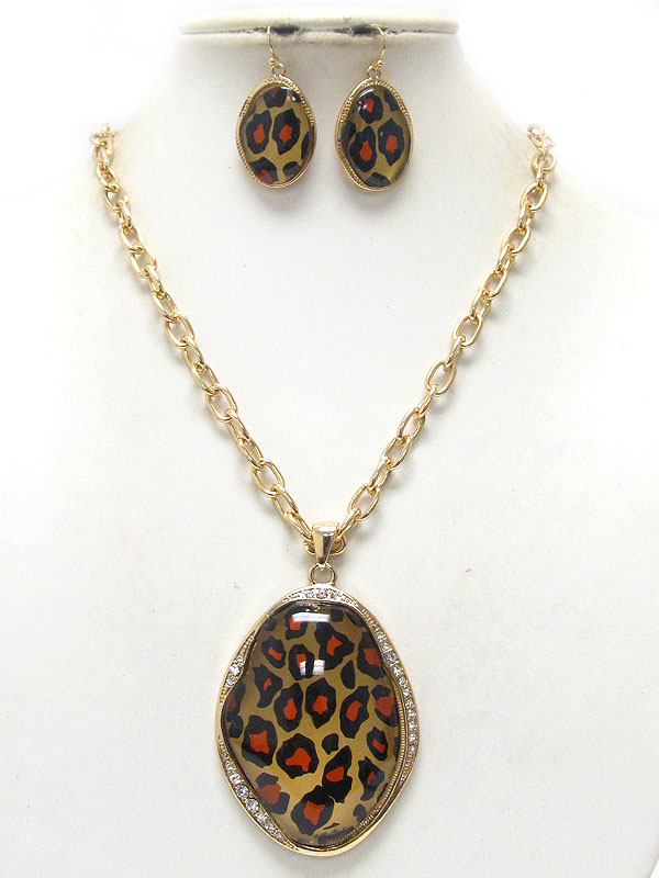 Animal print and crystal deco pendant and multu chain necklace earring set