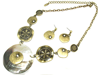 Crystal and shell and metal disk necklace set