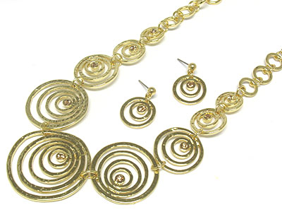 Crystal and multi metal circle linked necklace set