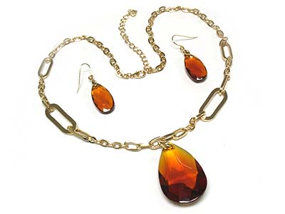 Facet cut tear drop glass pendant metal chain necklace and earring set