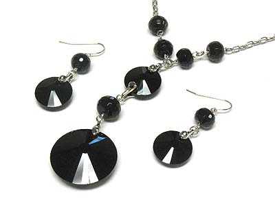 Facet cut round glass drop pendant necklace and earring set