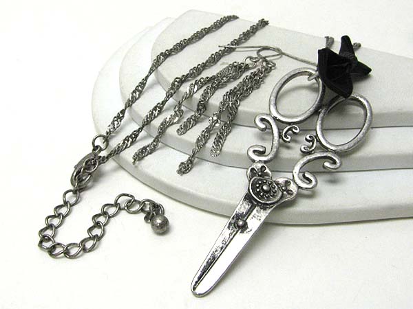 Large scissor pendant long necklace earring set