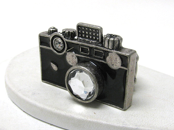 Retro vintage crystal lens and flash deco camera stretch ring