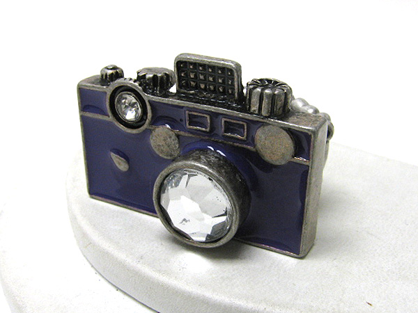 Retro vintage crystal lens and flash deco camera stretch ring