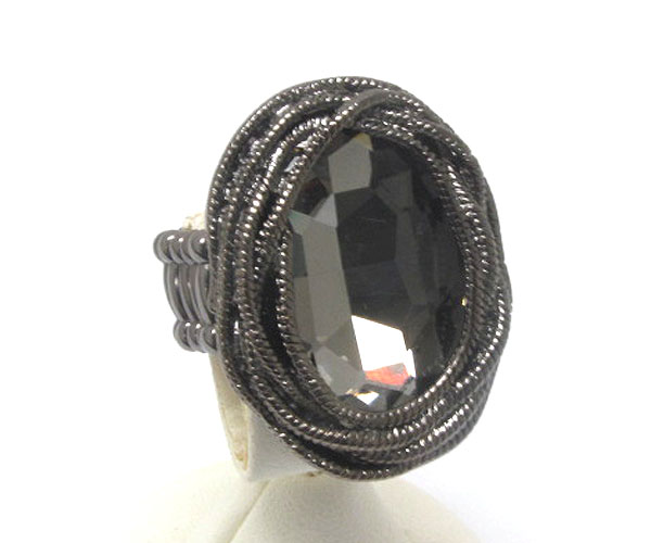 Facet oval glass stone stretch ring