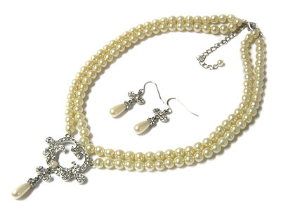 Double row creasm pearl ecklace and earring set