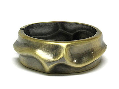 Antique style wrinkled metal hinge bangle