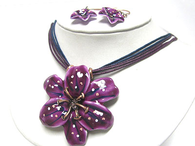 Enamel art metal flower pendant cord necklace earring set