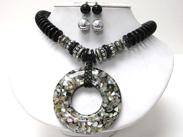 Large donut resin pendant necklace earring set