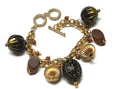 Wood and filefree metal ball dangle togle bracelet