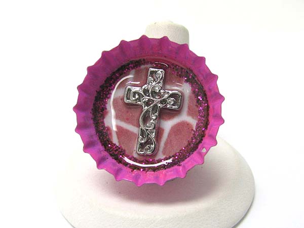 Bottle cap art cross deco stretch ring