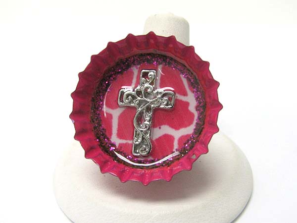 Bottle cap art cross deco stretch ring