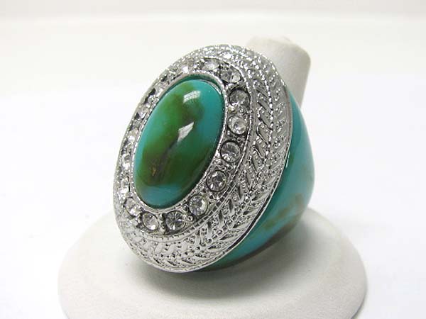 Crystal and filigree metal engraving acryl oval ring?