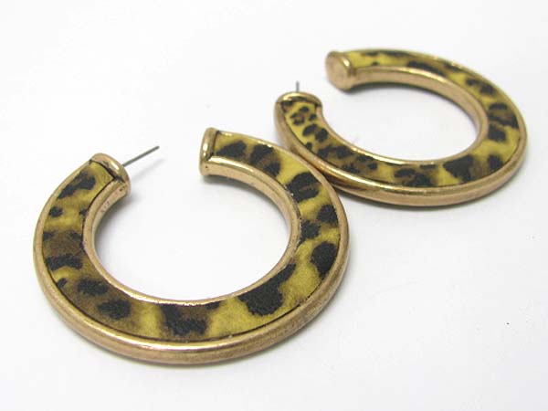 Aniaml skin pattern flat hoop earring - hoops