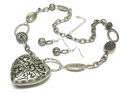 Metal filigree puffy heart pendant and metail disk link  necklace and earring set