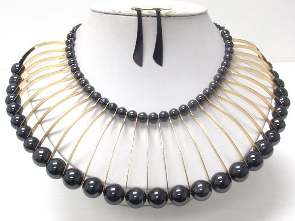 Pearl and multi metal plate link chocker style necklace earring set