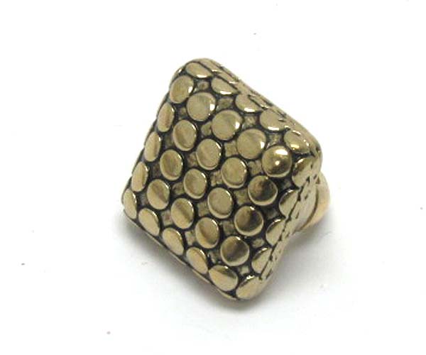 Designer pattern stretch ring