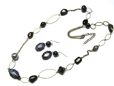 Patina beads and stone with burnish metal link long necklace and earring set