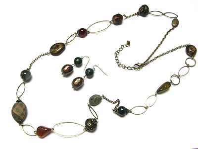 Patina beads and stone with burnish metal link long necklace and earring set