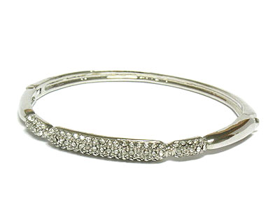 Crystal accent simple line bangle