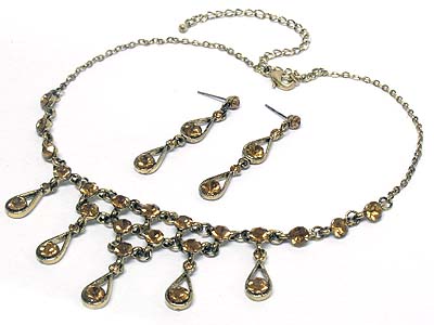 Boutique style crystal multi tear drop necklace and earring set 