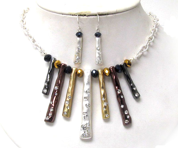 Crystal deco on multi hammered bar necklace earring set