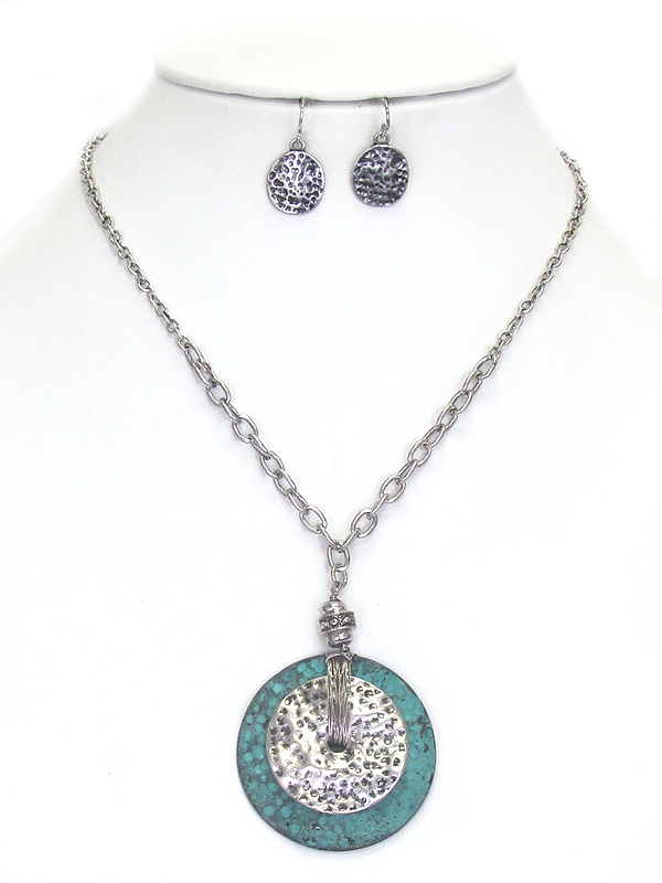 Double metal disk pendant necklace set