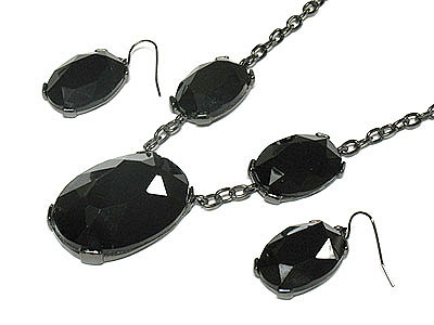 Epoxy stone necklace set