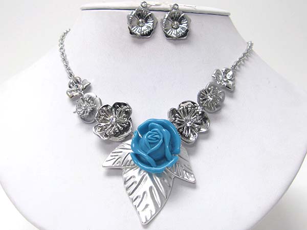 Crystal stud metal and acryl flower link necklace earring set