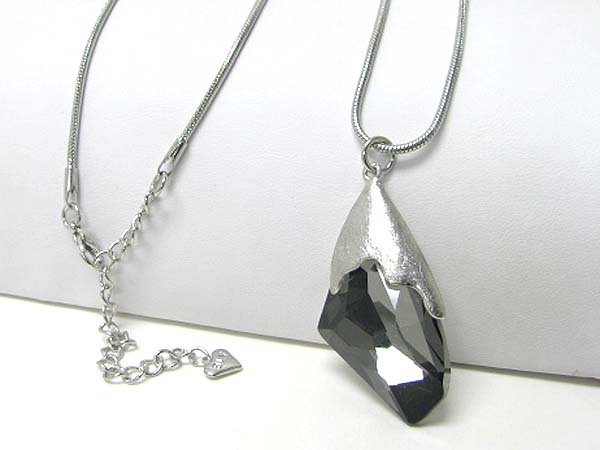 Glass stone and scratch metal pendant long necklace