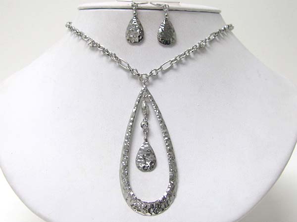 Hammered metal long pendant necklace earring set