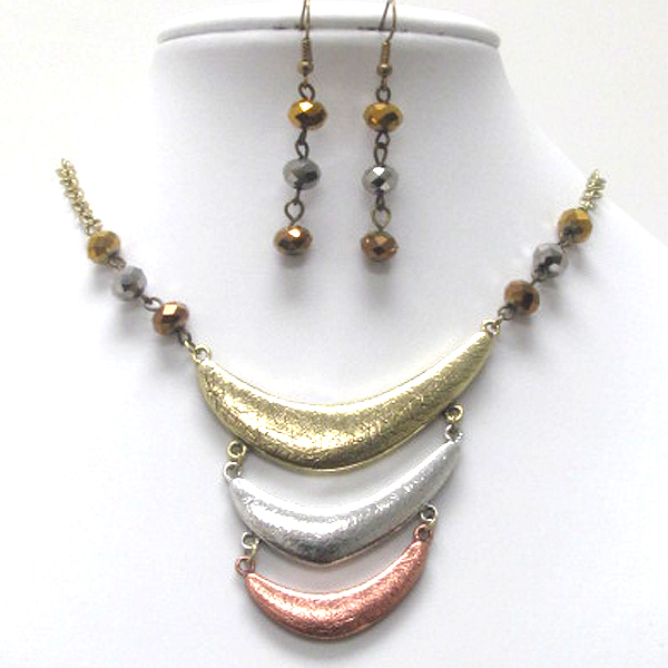 Scratch textured triple metal boomerang drop necklace earring set